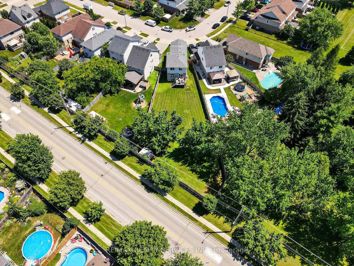 Property Photo: 28 Calvin Court ON N3C 4J5
