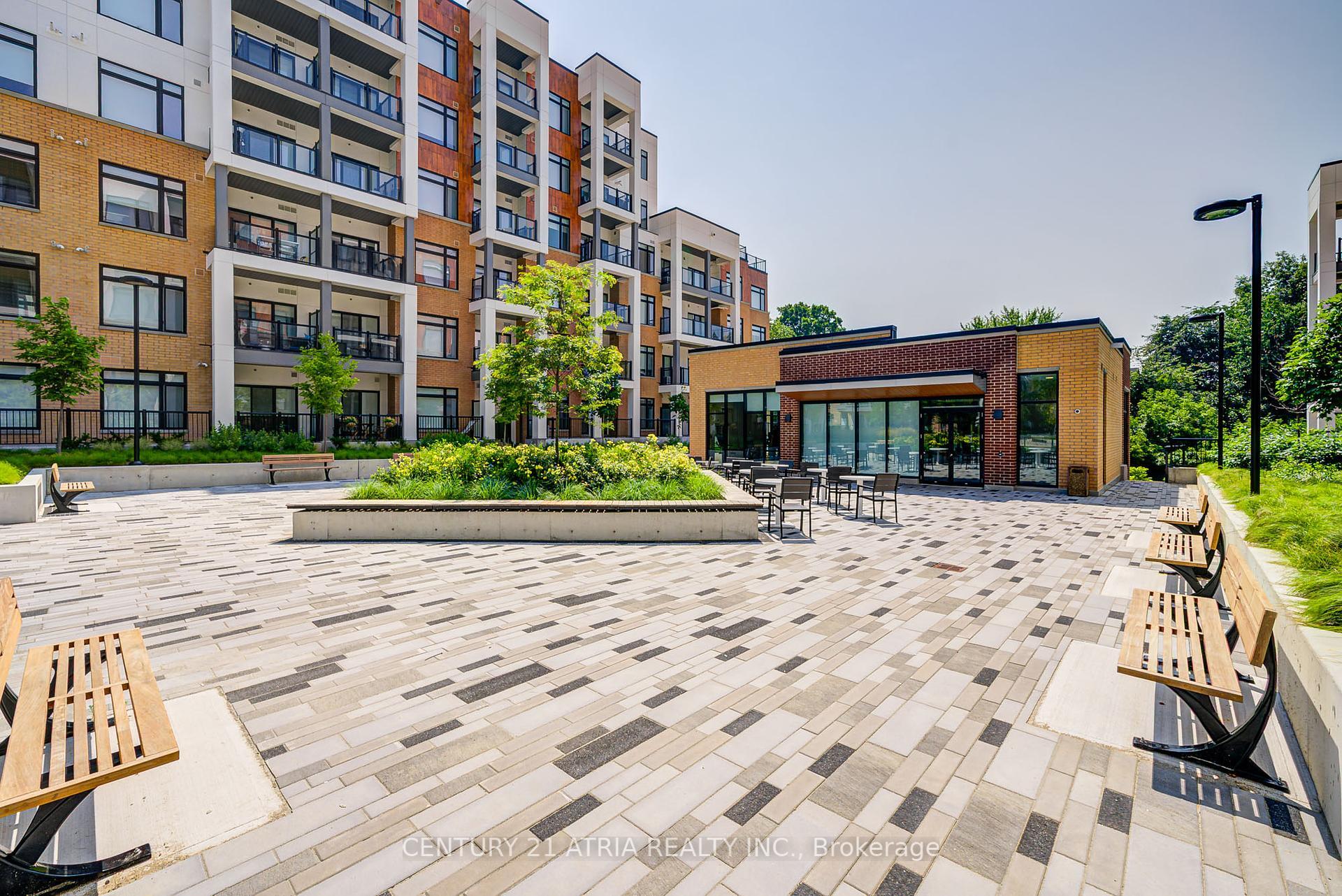 Property Photo:  135 Canon Jackson Drive 302  ON M6M 0C3 