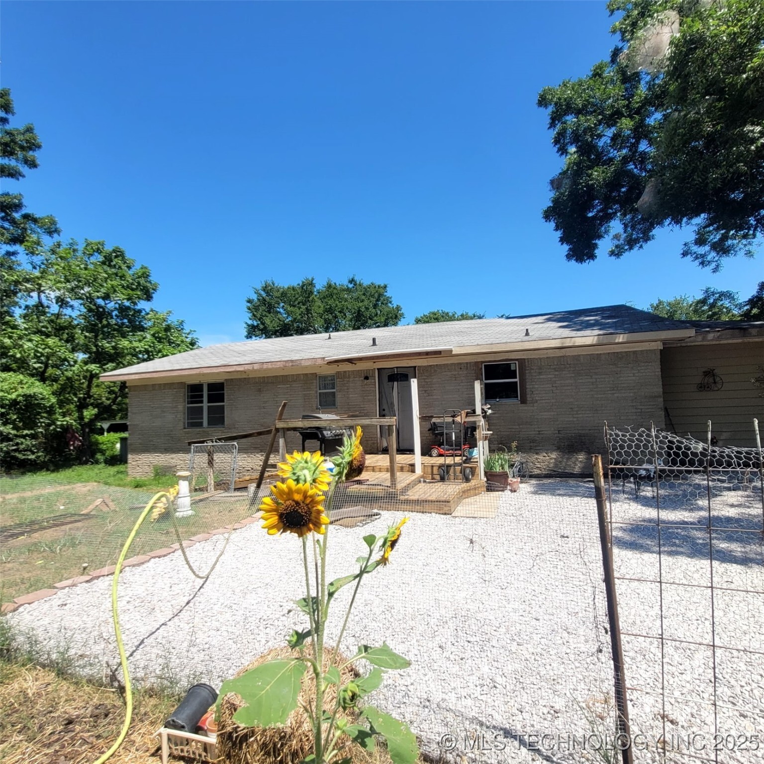 Property Photo: 407325 Highway 266 OK 74428