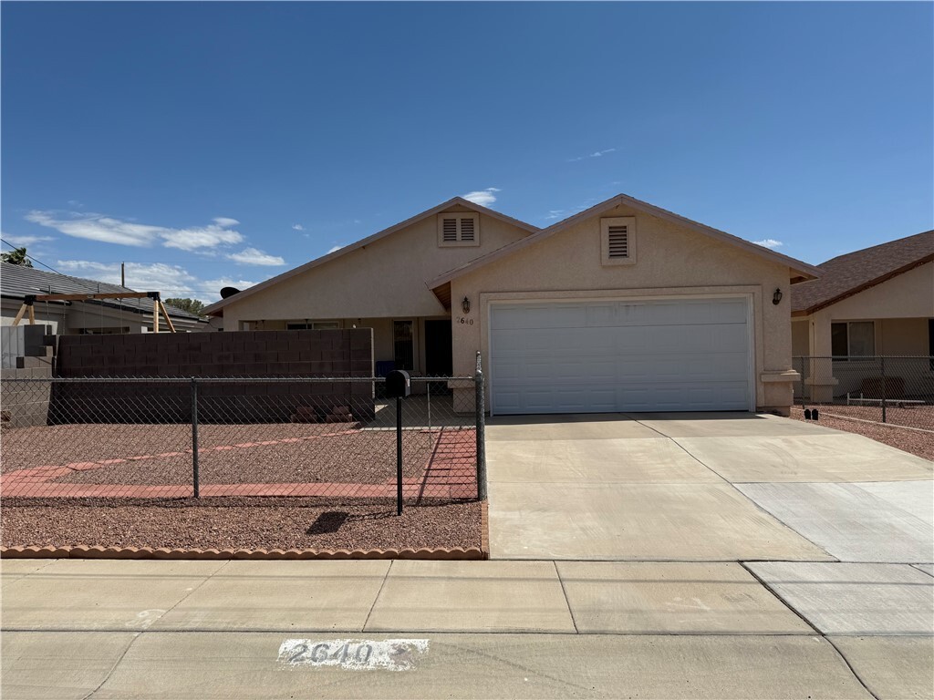 Property Photo: 2640 Chambers Ave AZ 86401