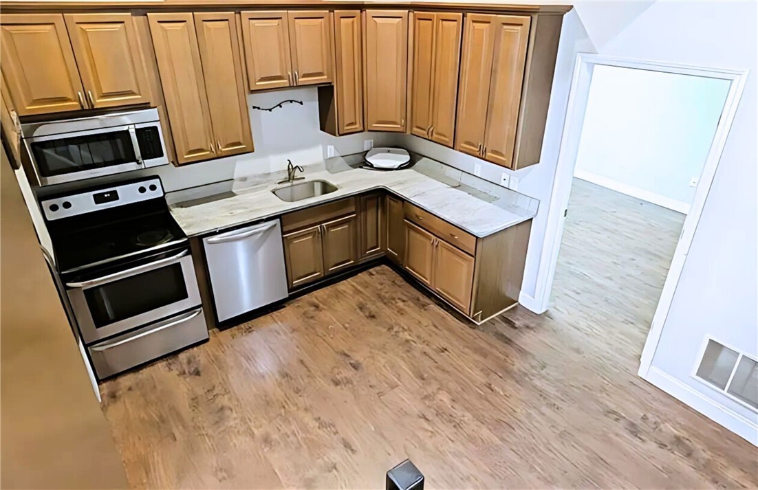 Property Photo:  1302 E Carson St 1  PA 15203 