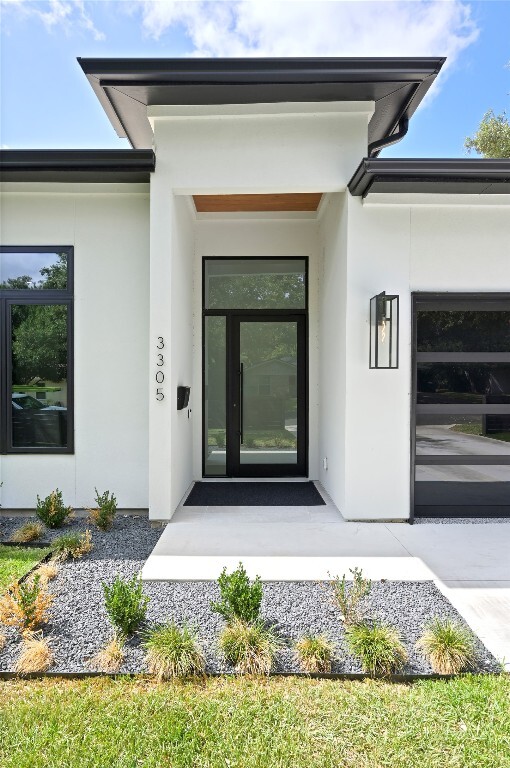 Property Photo:  3305 Skylark Drive  TX 78757 