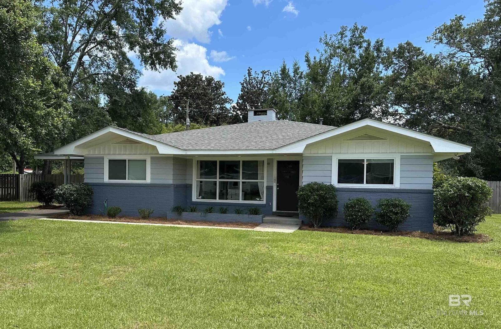 Property Photo: 311 W Marigold Avenue AL 36535