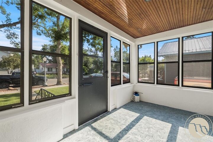 Property Photo: 616 Lewis Ave MT 59101