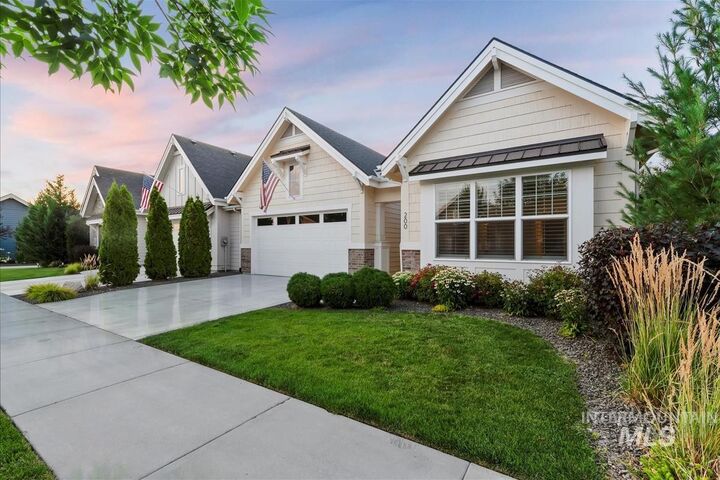 Property Photo:  200 W Pavilion Lane  ID 83646 