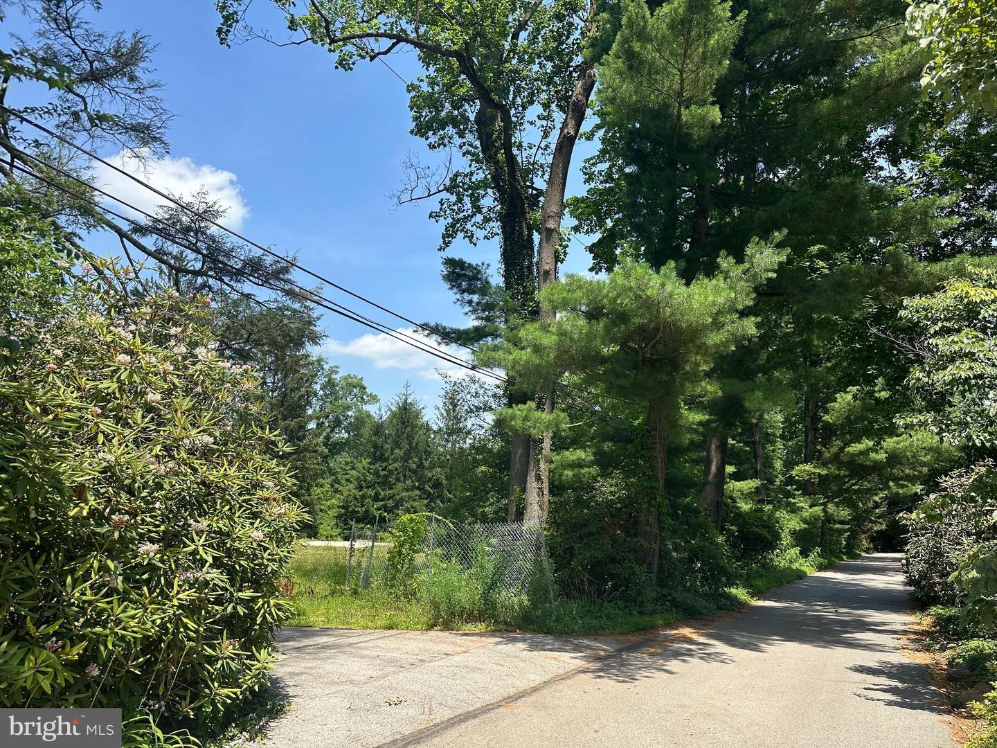 Property Photo: 24 Orchard Lane PA 19085