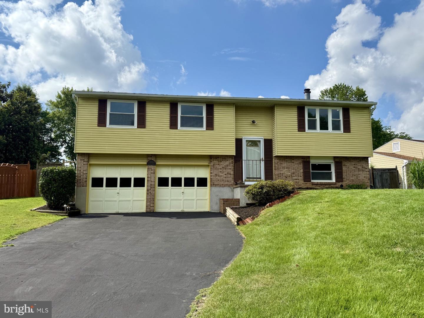 Property Photo: 7006 Bedrock Road VA 22306
