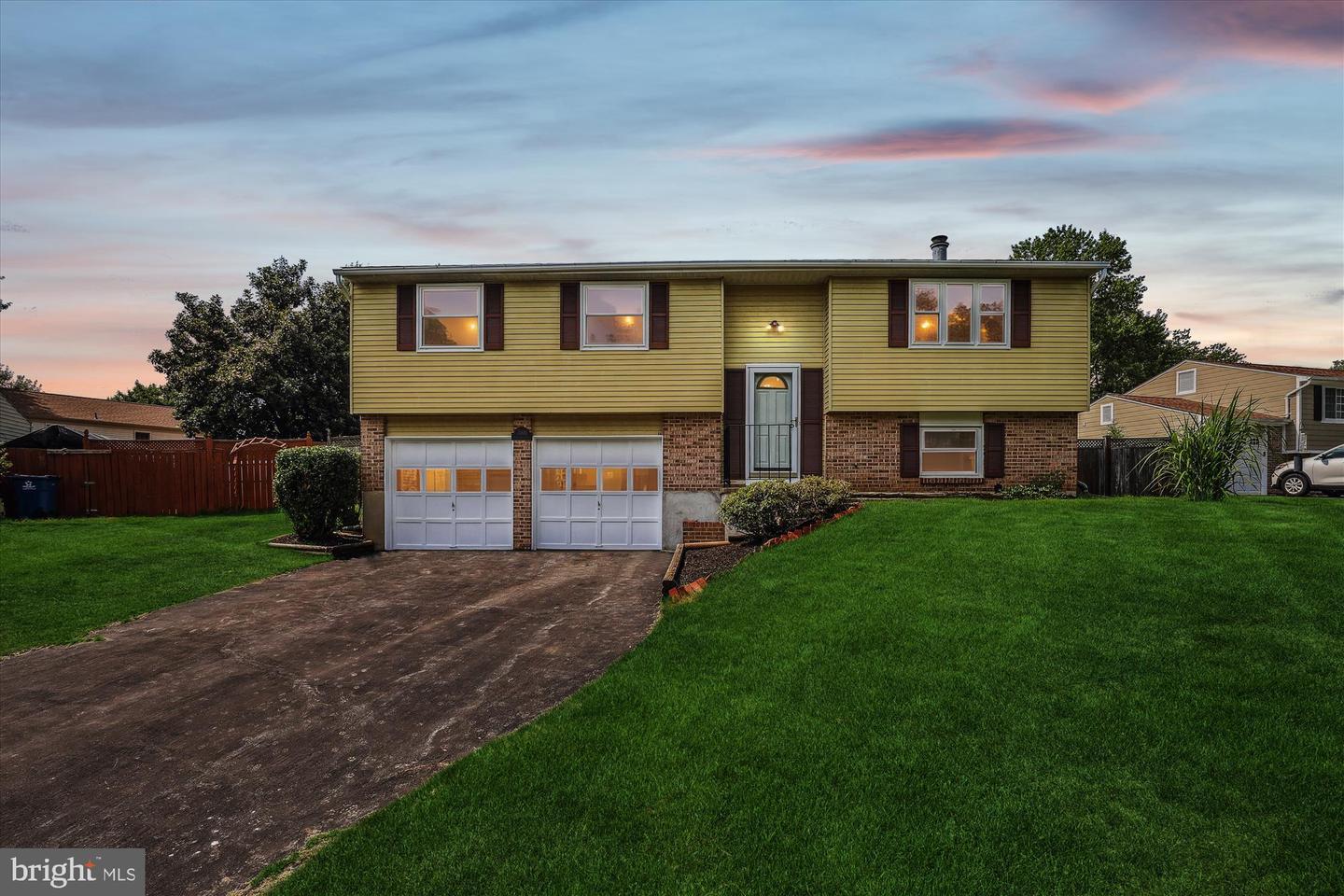 Property Photo: 7006 Bedrock Road VA 22306