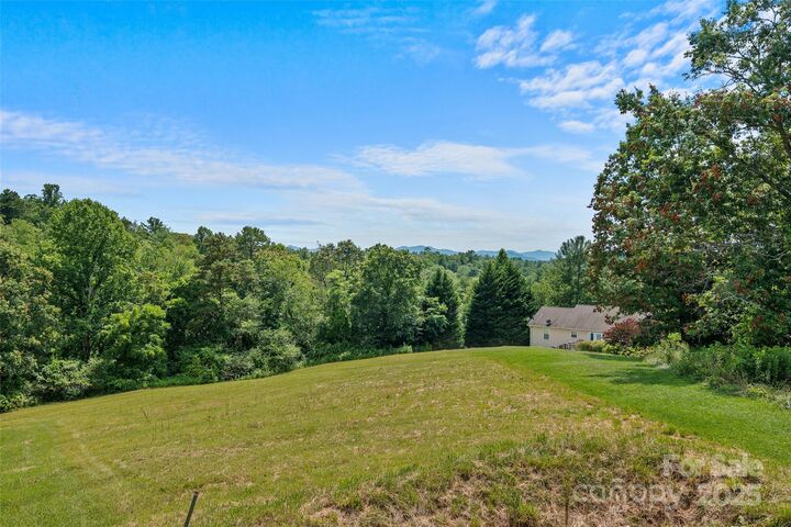 Property Photo: 113 &Amp 117 Grandview Ridge Drive NC 28701