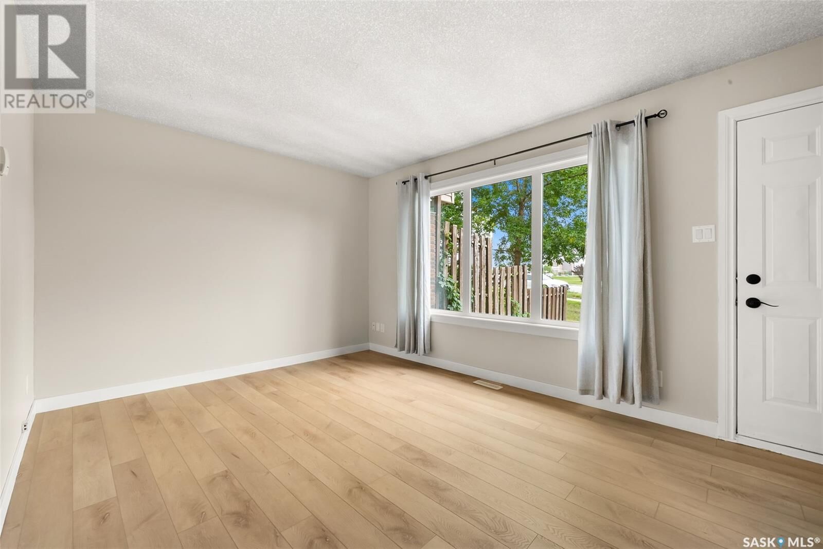 Photo de la propriété: 3814 Castle Road SK S4S 6M7