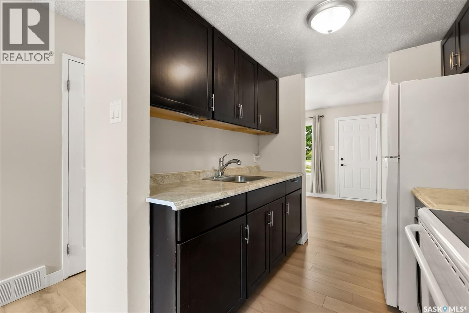 Property Photo:  3814 Castle Road  SK S4S 6M7 