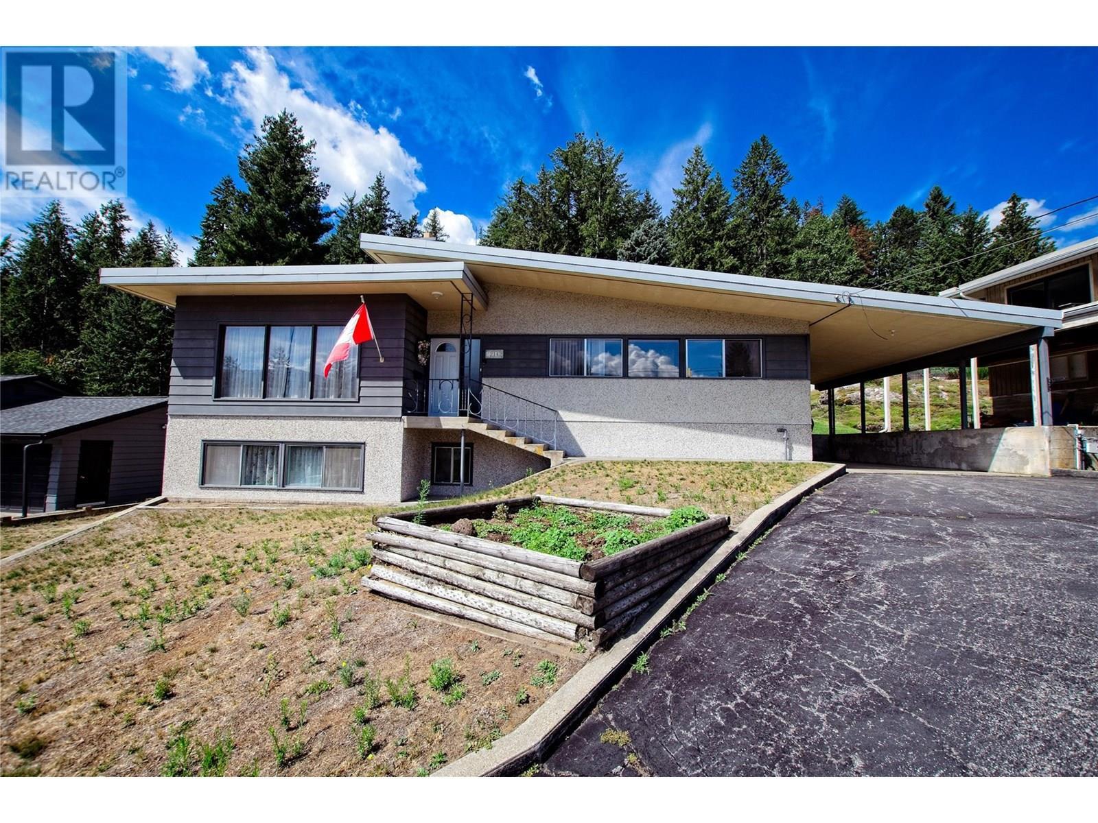 2142 Crestview Crescent  Castlegar BC V1N 3B3 photo