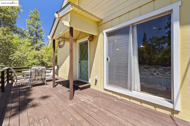 Property Photo: 23255 Oak View Dr CA 95383