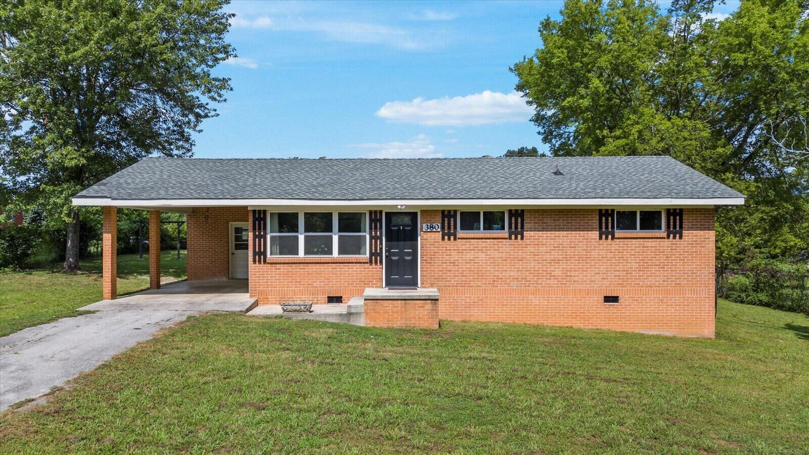 Property Photo: 380 Overlook Drive TN 37397