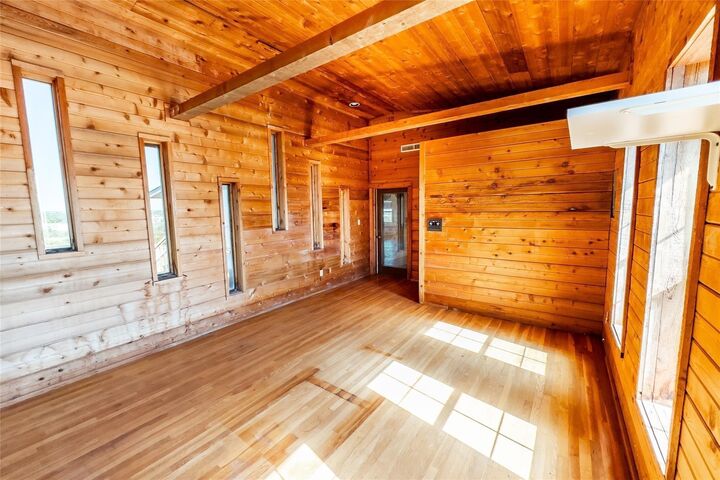 Property Photo: 890 Rattlesnake Road TX 76548
