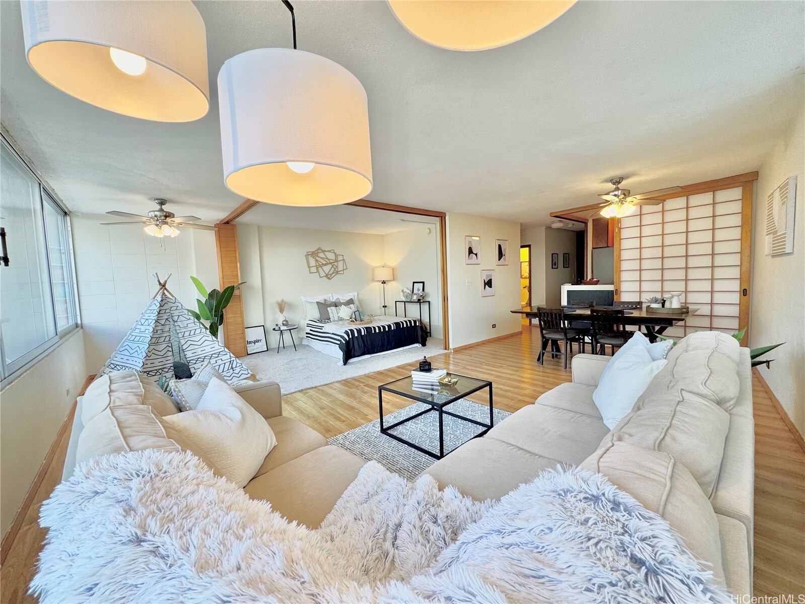 Property Photo: 435 Seaside Avenue 709 HI 96815