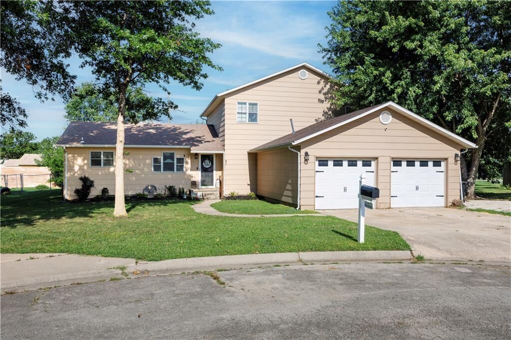 Property Photo:  37 Century Parkway  KS 66757 