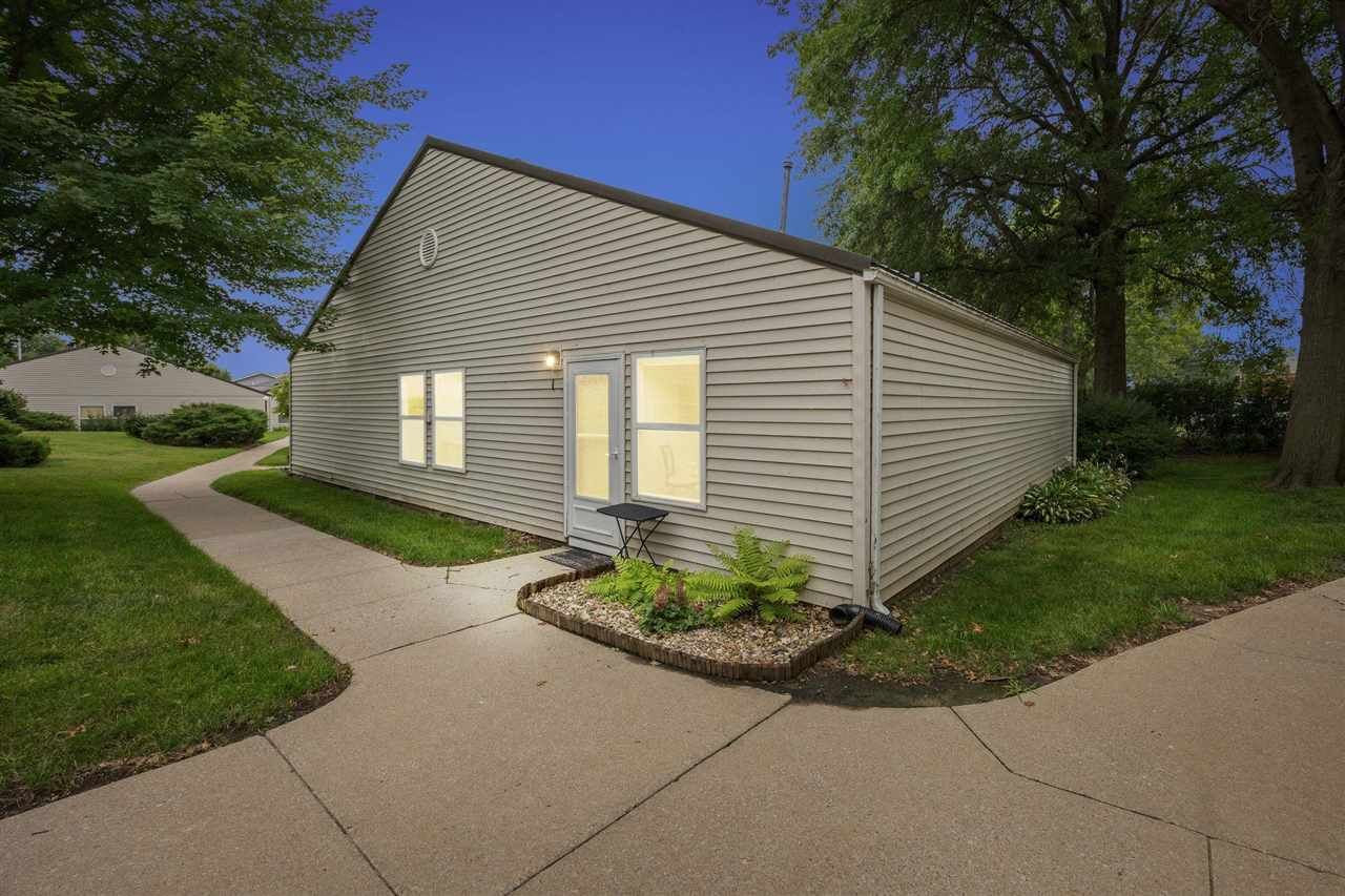 Property Photo:  1220 Village Rd #1  IA 52240 