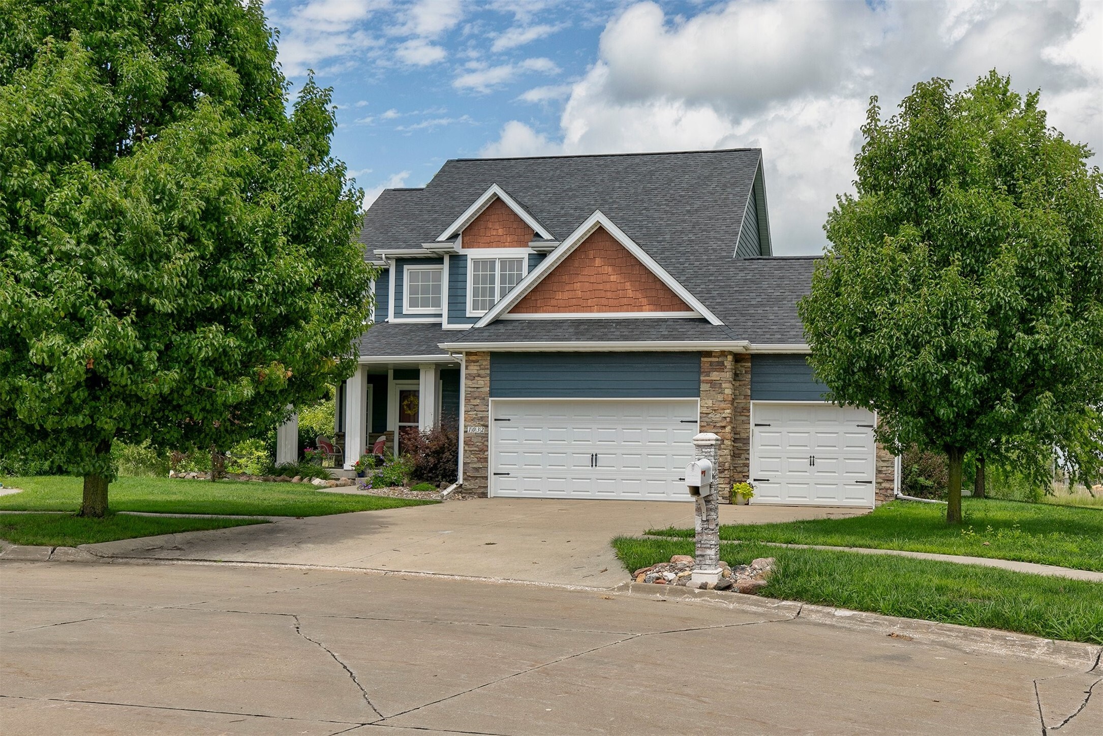 Property Photo: 1032 NW 33rd Street IA 50023