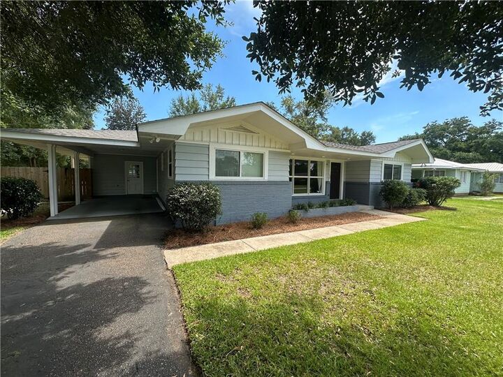 Property Photo:  311 Marigold Avenue W  AL 36535 