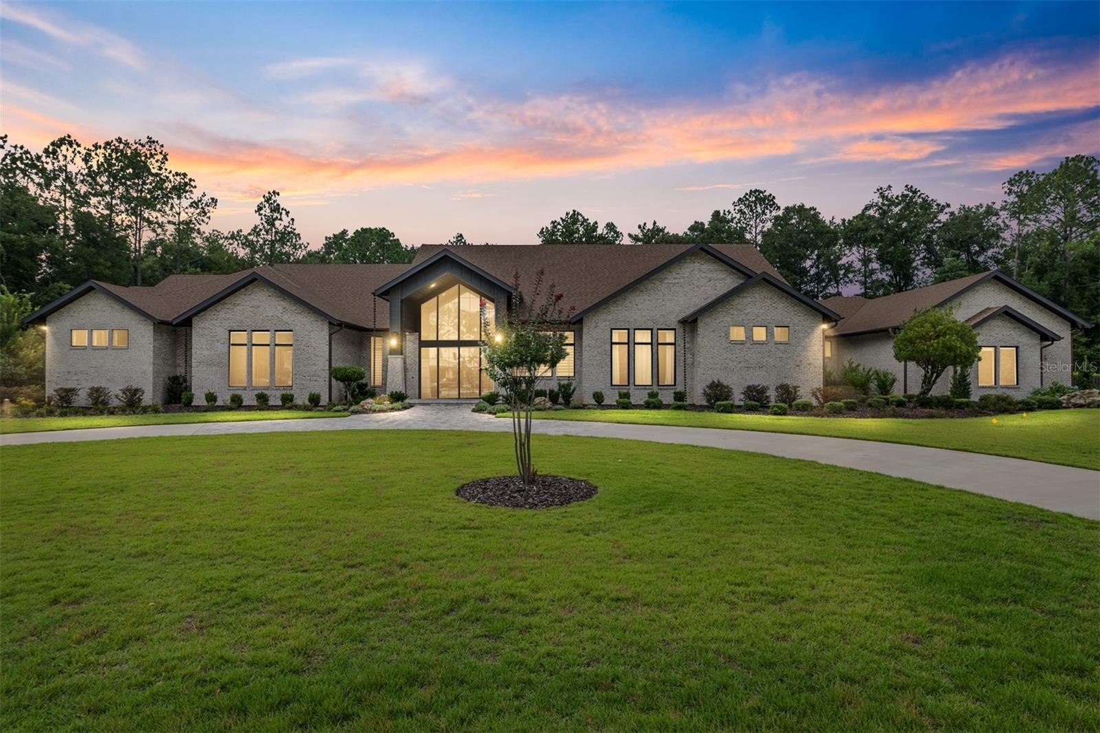 Property Photo: 12754 SW 16th Lane FL 32669