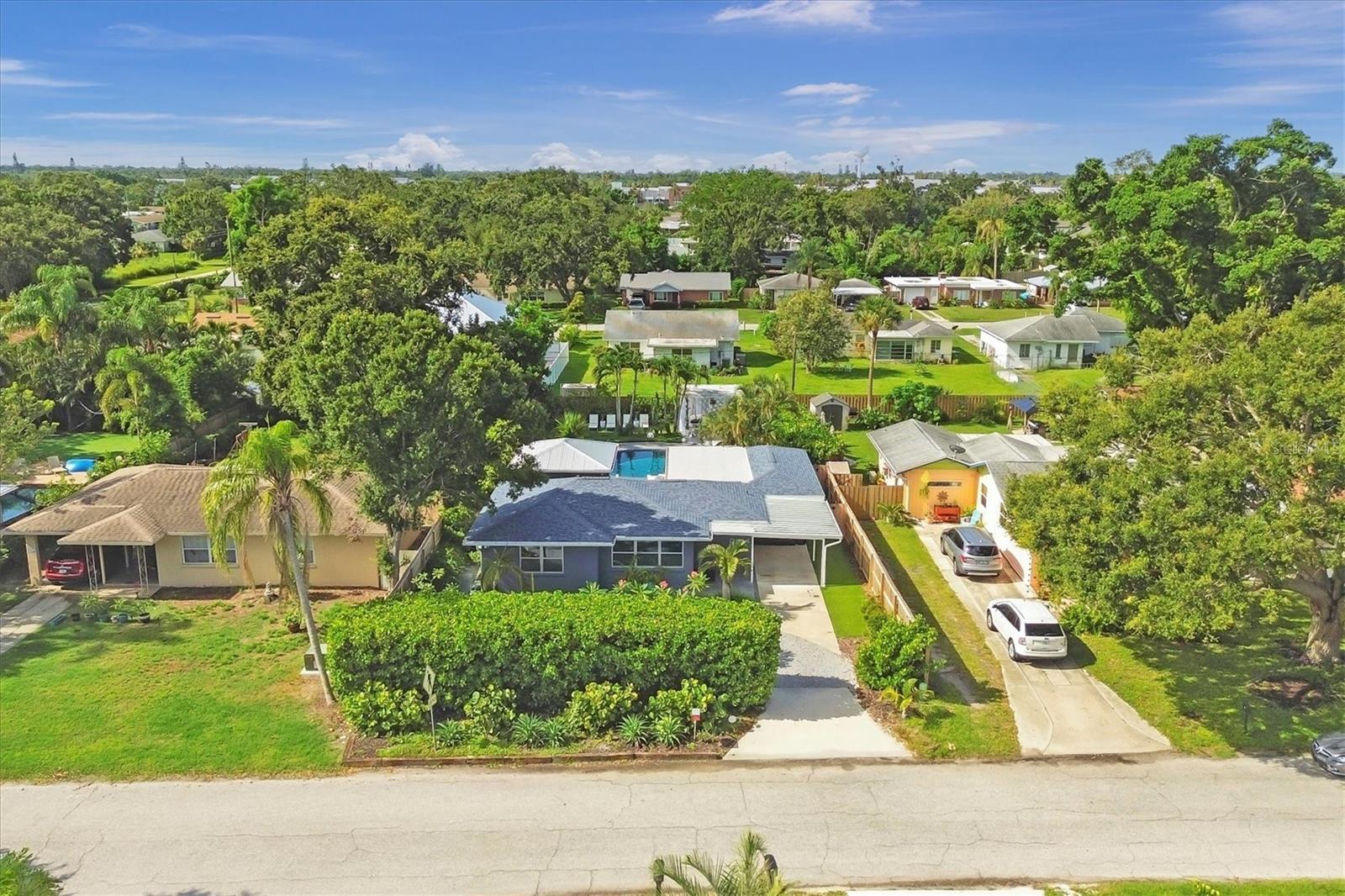 Property Photo:  2154 Bougainvillea Street  FL 34239 