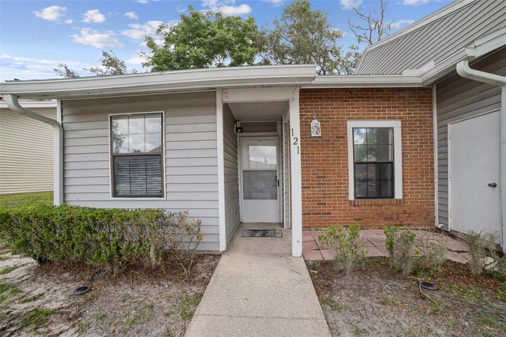 Property Photo:  121 Hidden Arbor Court  FL 32773 