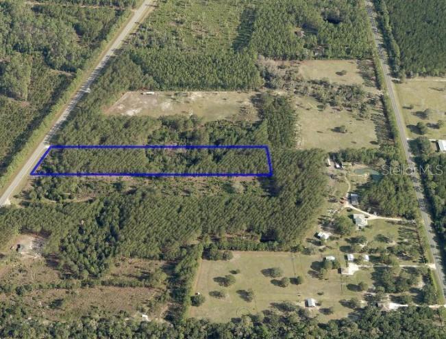 Property Photo: 4205 W Highway 100 FL 32110