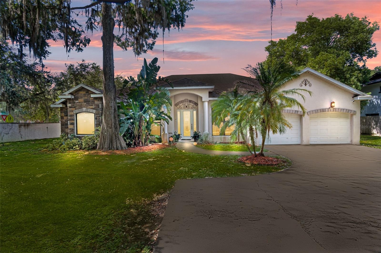 4200 Arbor Oaks Court  Orlando FL 32808 photo