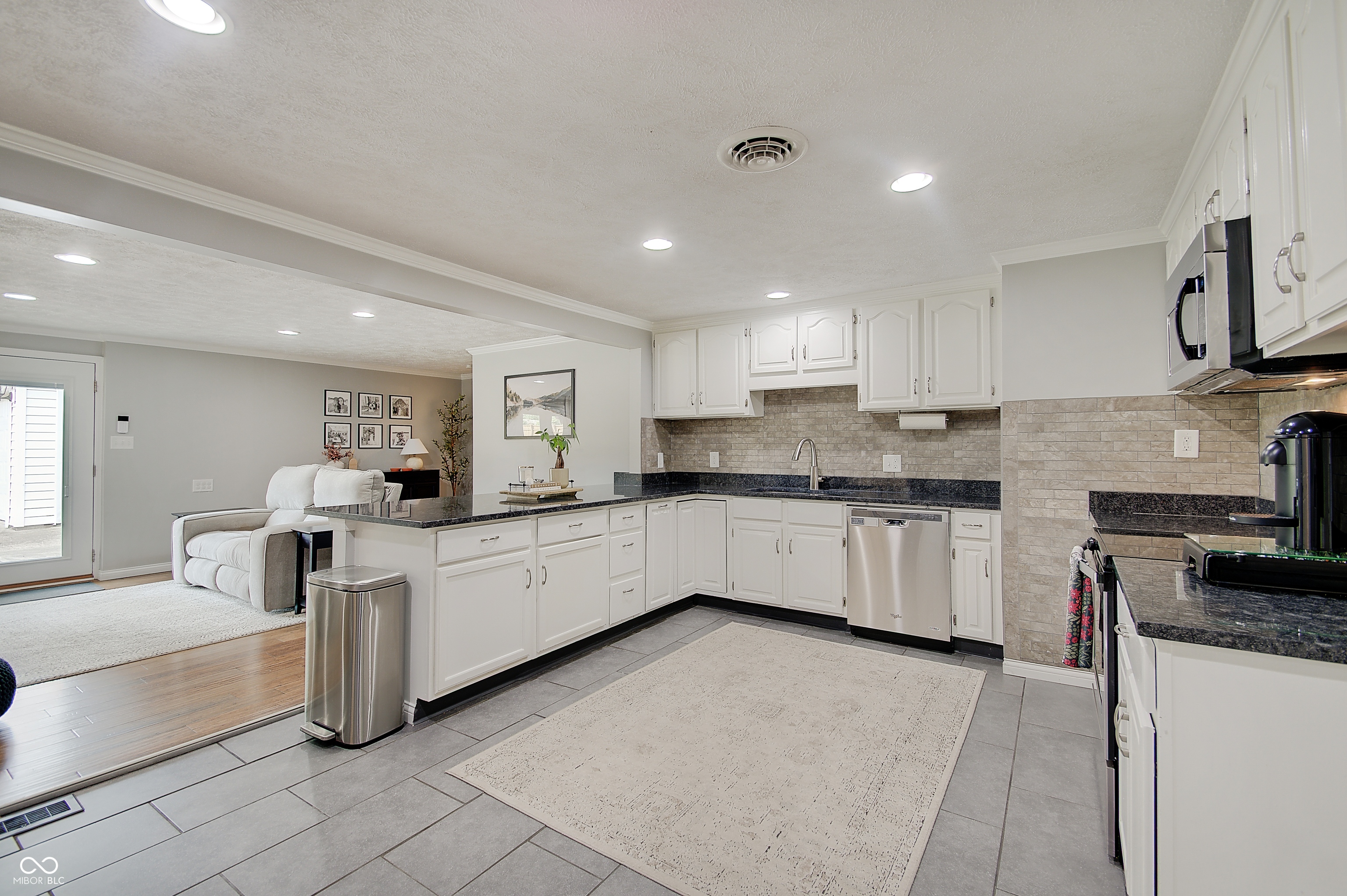 Property Photo:  605 Horton Street  IN 46142 