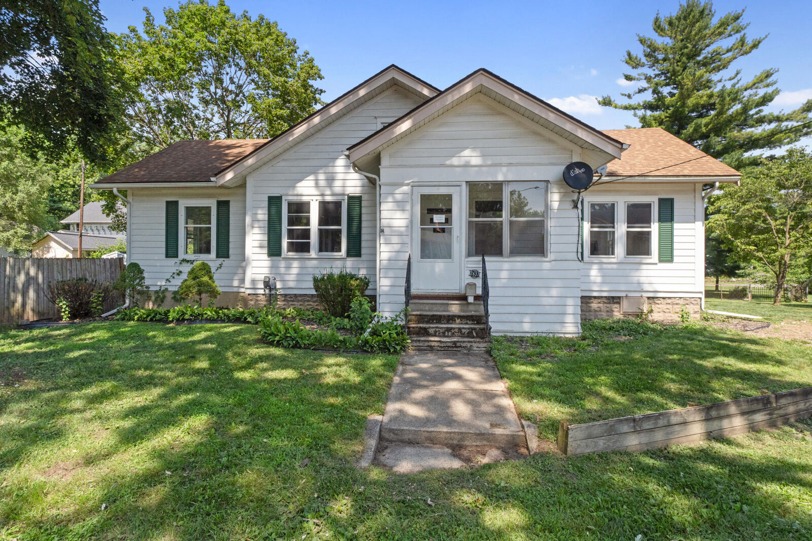 Property Photo:  2637 Bow Street  MI 49203 