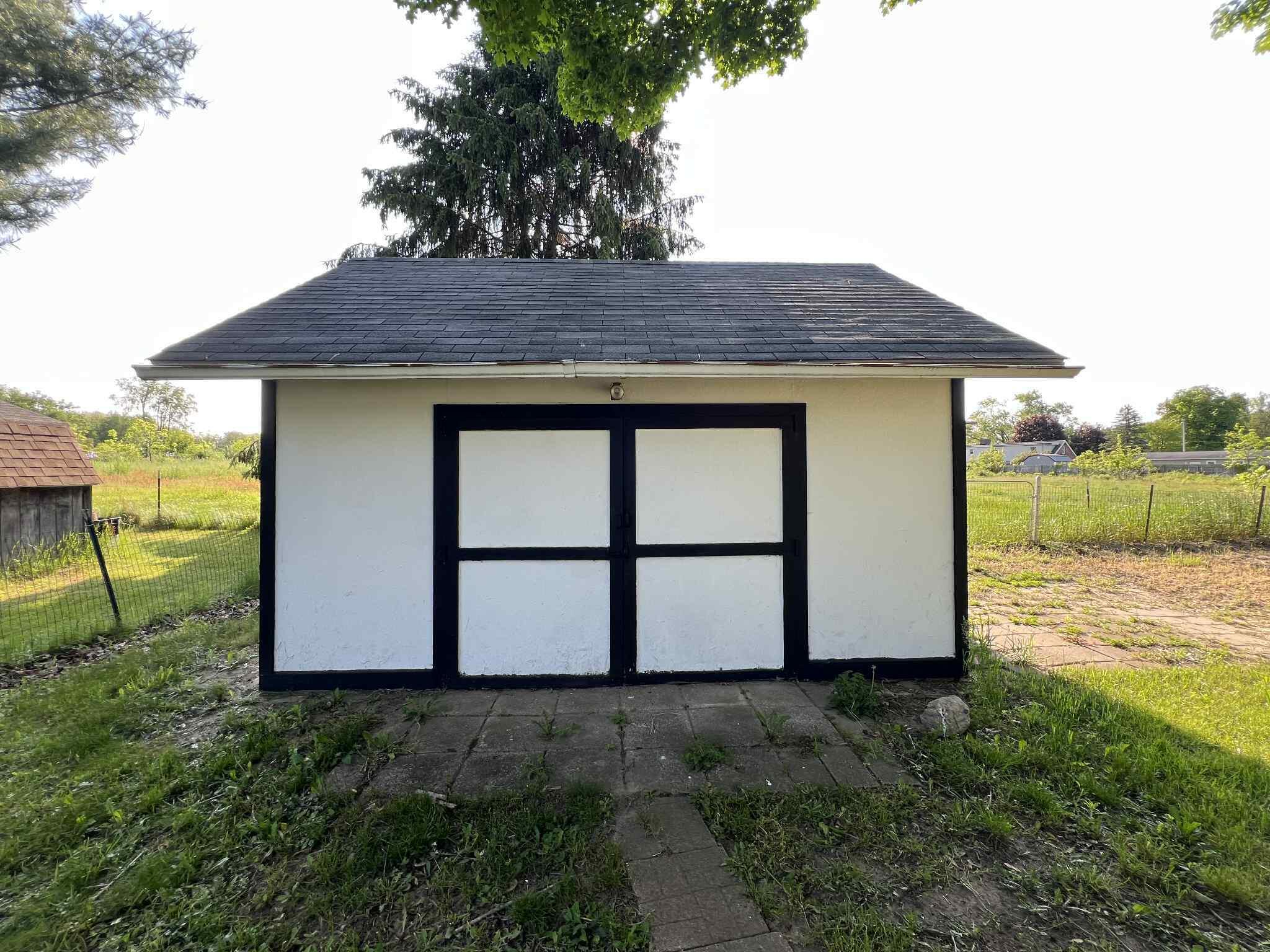 Property Photo:  291 N Fiske Road  MI 49036 