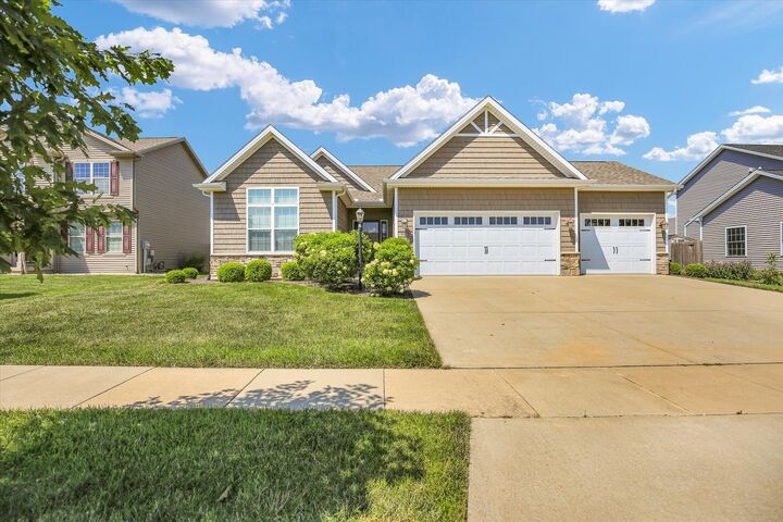 407 Potomac Avenue  Savoy IL 61874 photo