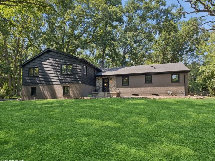 600 Eton Drive  North Barrington IL 60010 photo