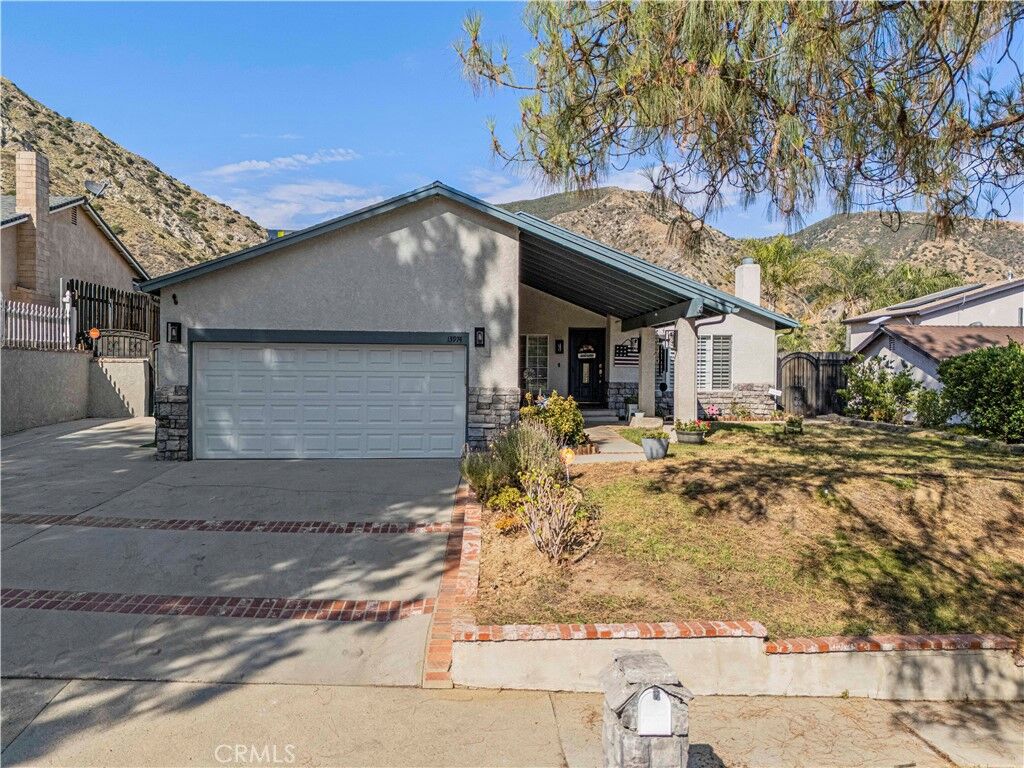 Property Photo:  13974 Tucker Avenue  CA 91342 