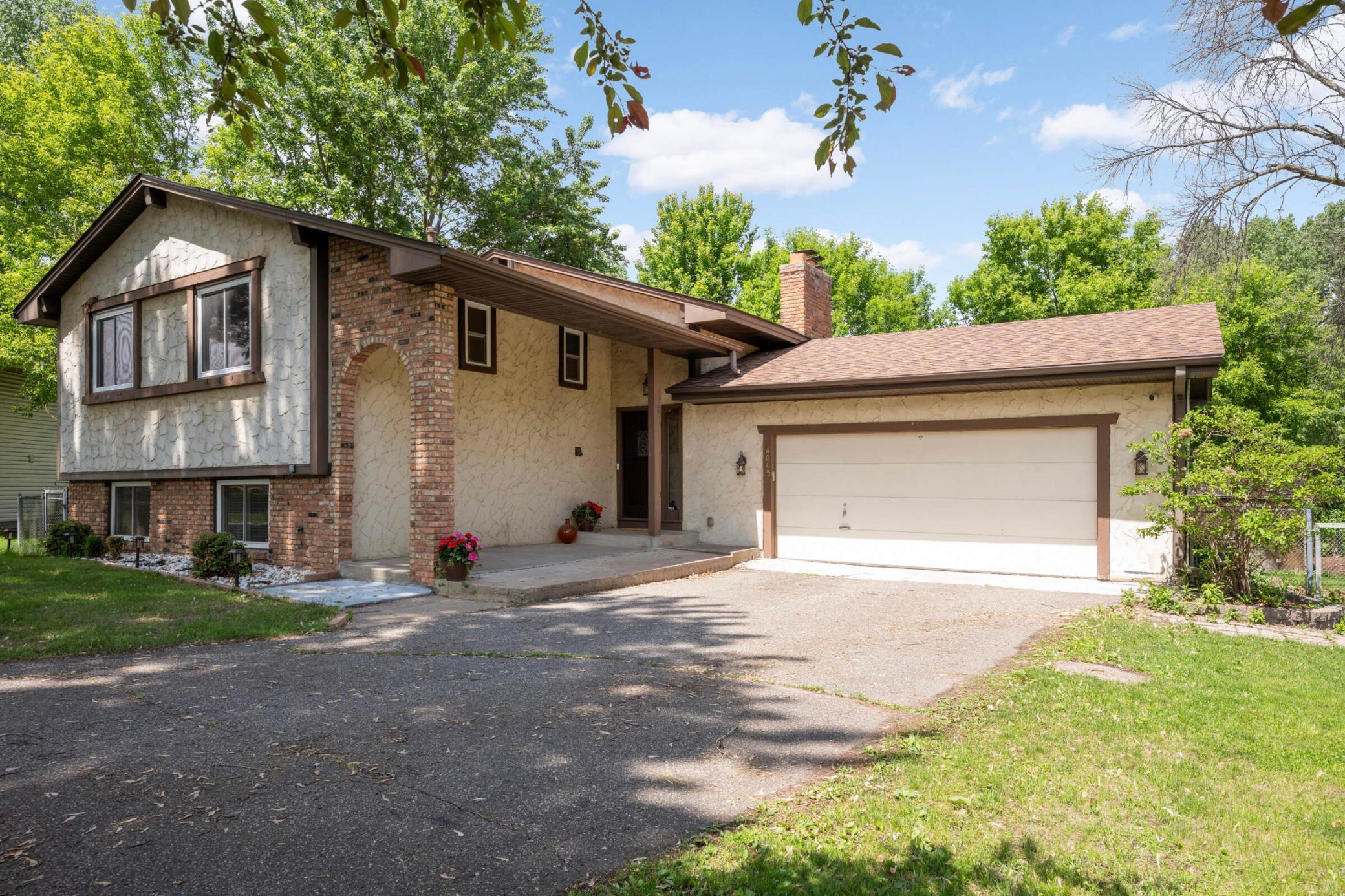 Property Photo: 4065 Jordan Avenue N MN 55427