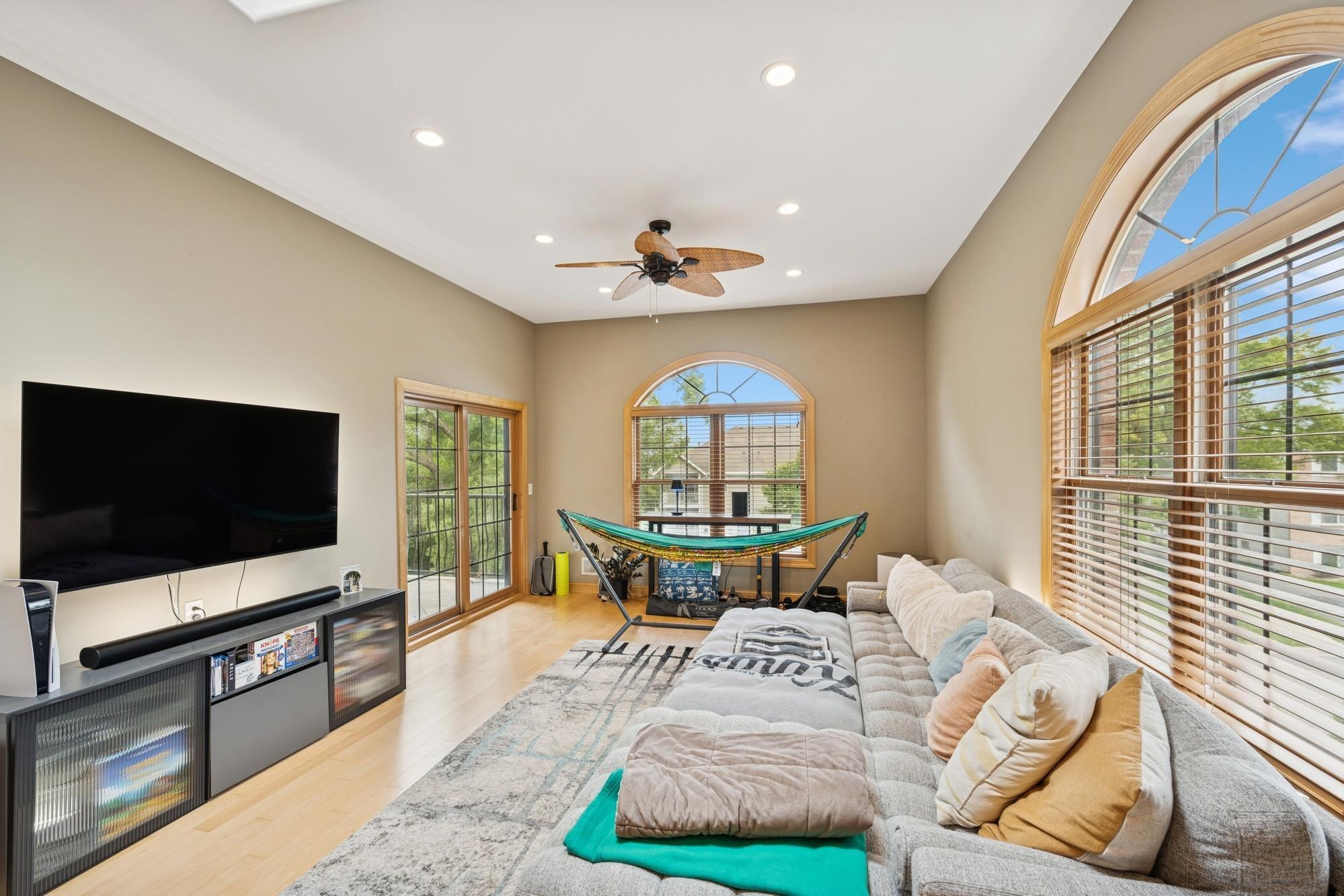 Property Photo: 3125 Inglewood Avenue S 201 MN 55416