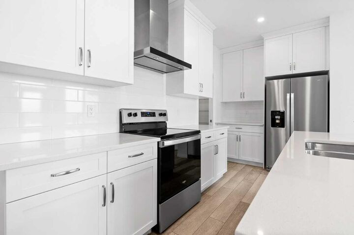Property Photo: 310 Montrose Crescent SE AB T1V 0L1