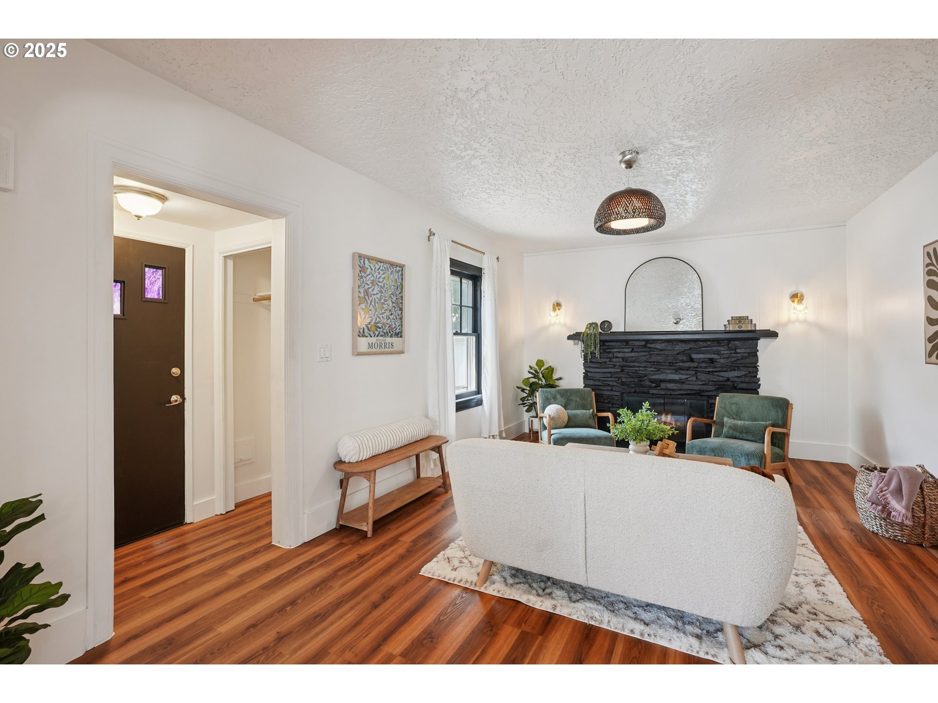 Property Photo: 1306 NW Benton St WA 98607