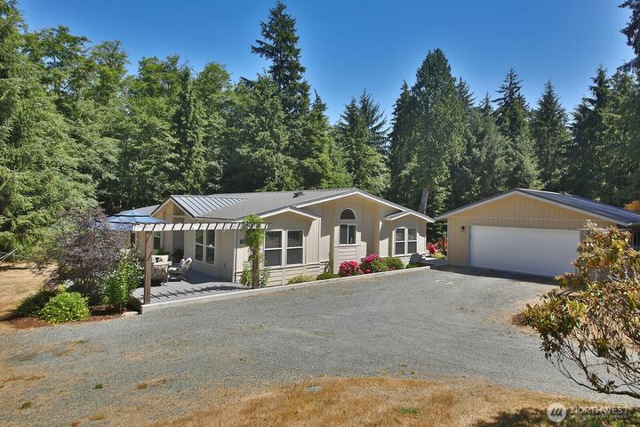 Property Photo:  2911  Eagle Bluff Road  WA 98253 
