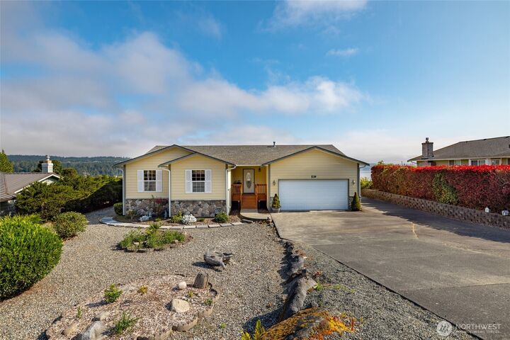 Property Photo: 539 Birch Street WA 98277