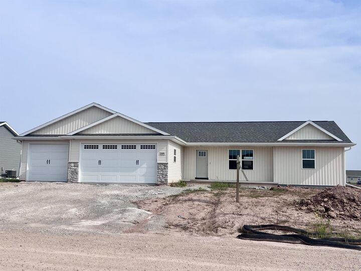 2090 Red Fox Lane  Kaukauna WI 54130 photo
