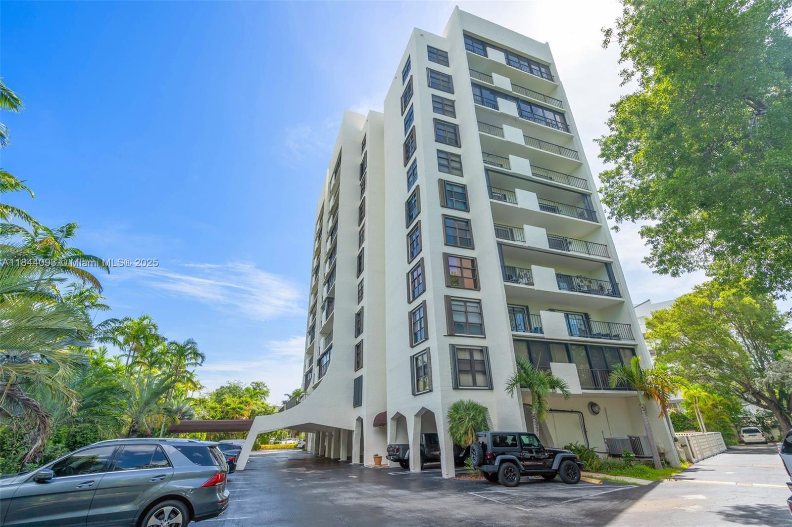 Property Photo: 77 Crandon Blvd 3B FL 33149