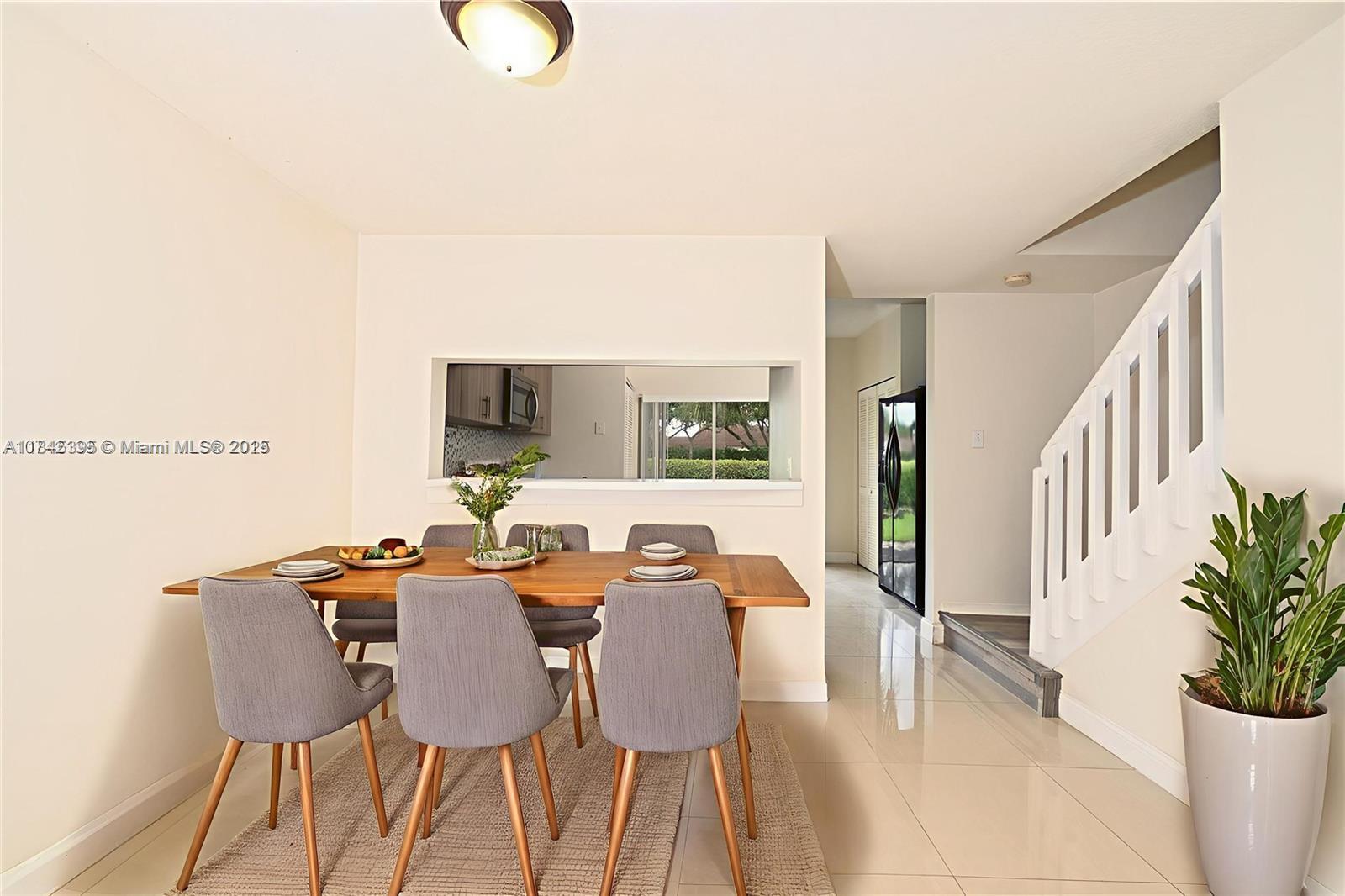 Property Photo: 69 Simonton Cir 1 FL 33326