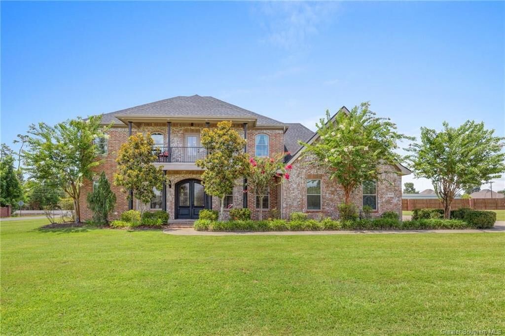 Property Photo: 1910 Reisling Drive LA 70611