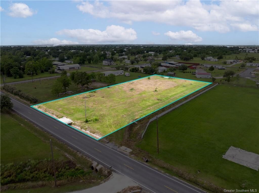 Property Photo:  1884 E. Tank Farm Road  LA  