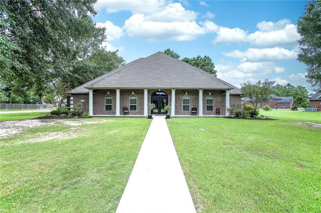 Property Photo:  185 Jillian Drive  LA 70657 