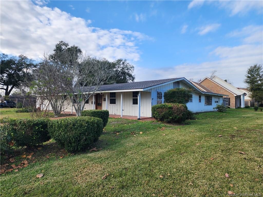 Property Photo:  602 Lockwood Court  LA 70605 