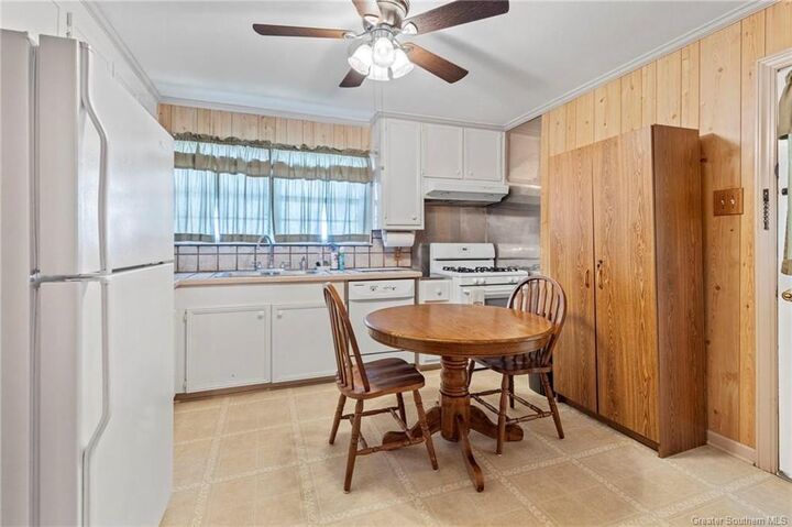 Property Photo: 2019 Tulip Street LA 70601