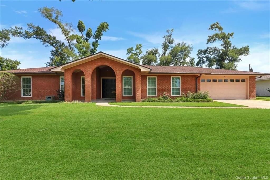 Property Photo:  212 Orchard Drive  LA 70605 